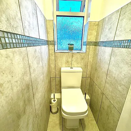 Apartment 3bdr Free Park-wi-fi Near Stadium Short&long Leeds (West Yorkshire)